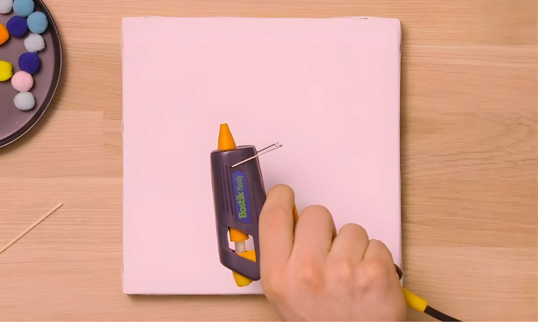 6 simple hot glue gun crafts to do at home - DIY BOSTIK