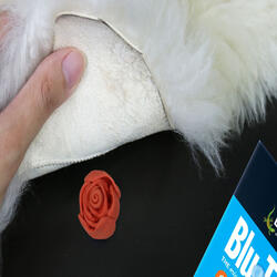 Bostik DIY Hong Kong Mandarin Chinese tutorial how to keep your floor rugs in place using blu tack banner image