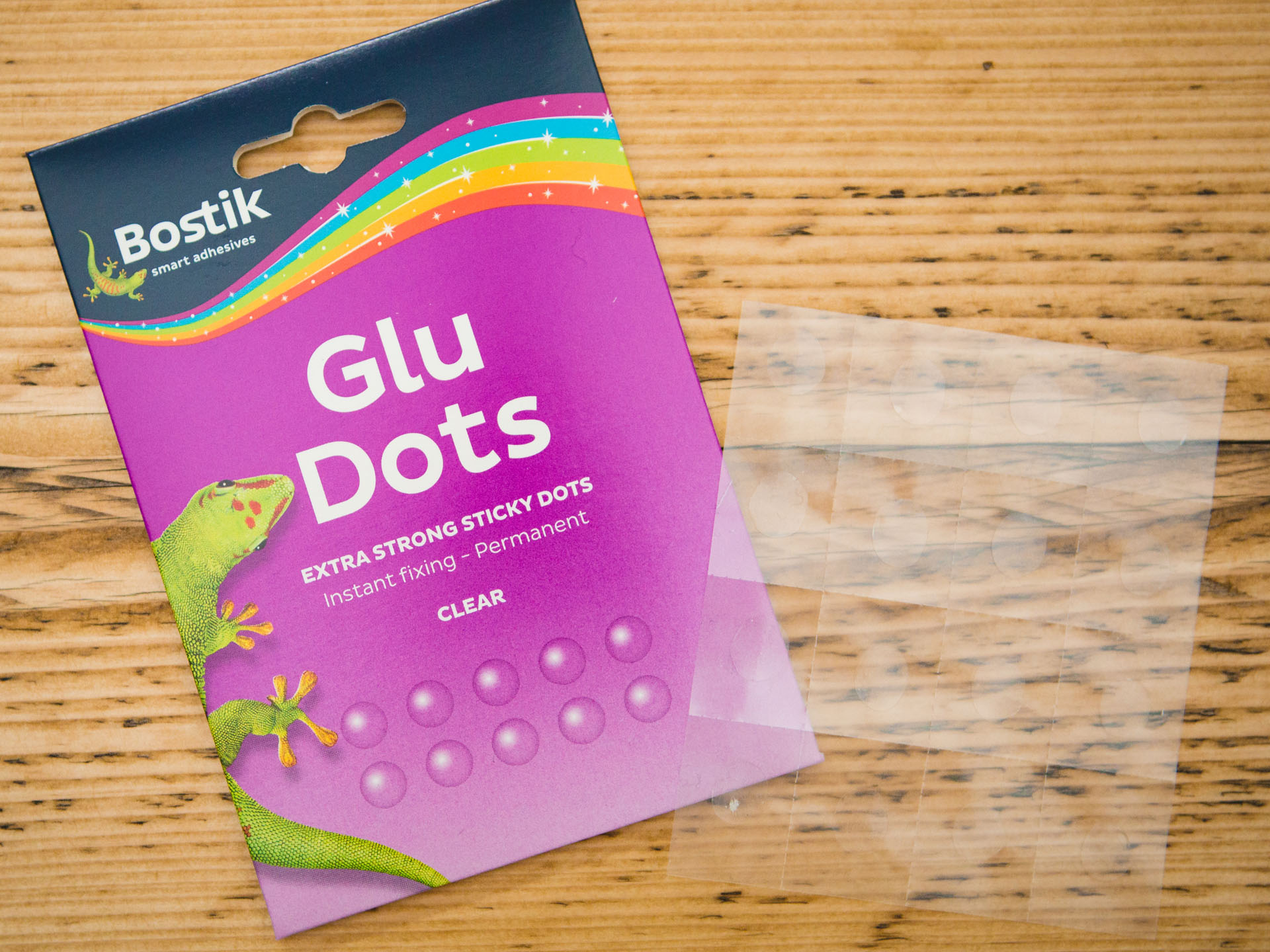 Bostik DIY Glu Dots White United Kingdom Packshot Version 2