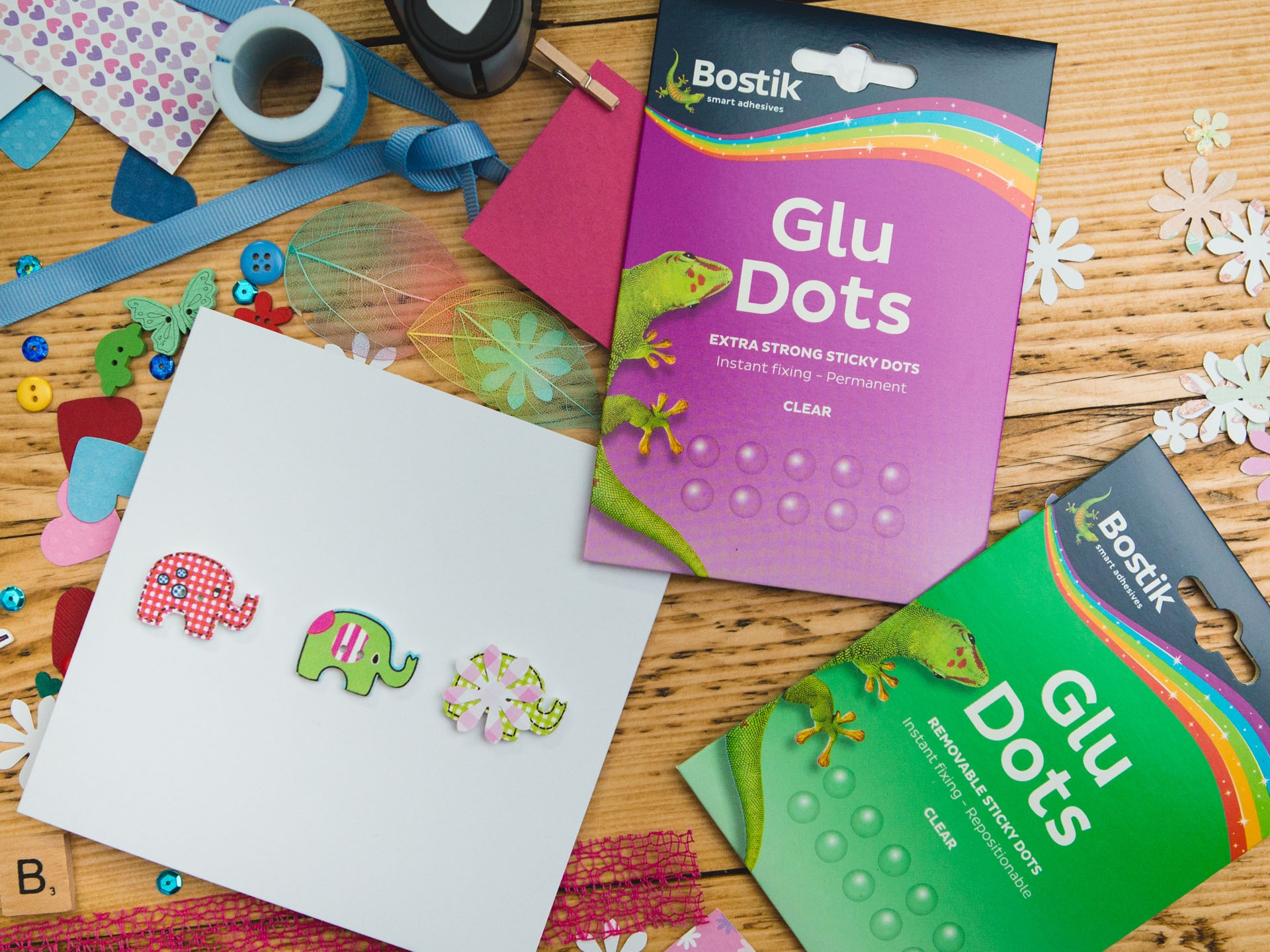 Bostik DIY Glu Dots White United Kingdom Impression