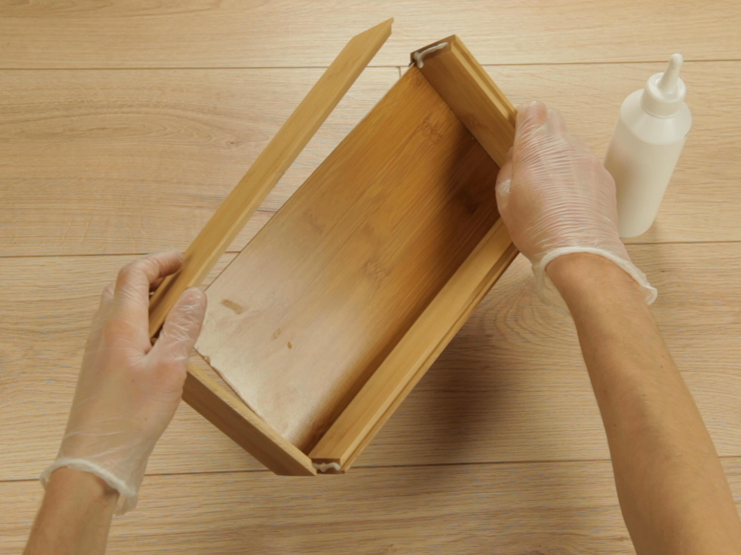 Bostik DIY Romania How To Repair Wood Box With D2 Fast Wood Glue Step 3