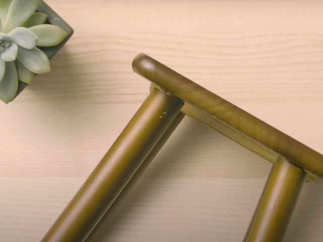 Bostik DIY Poland how to remove super glue from furniture step 4