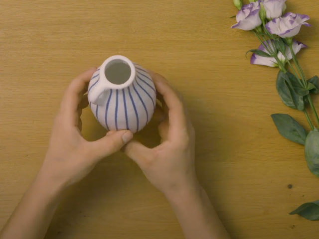 Bostik DIY Bulgaria how to repair a ceramic vase step 4