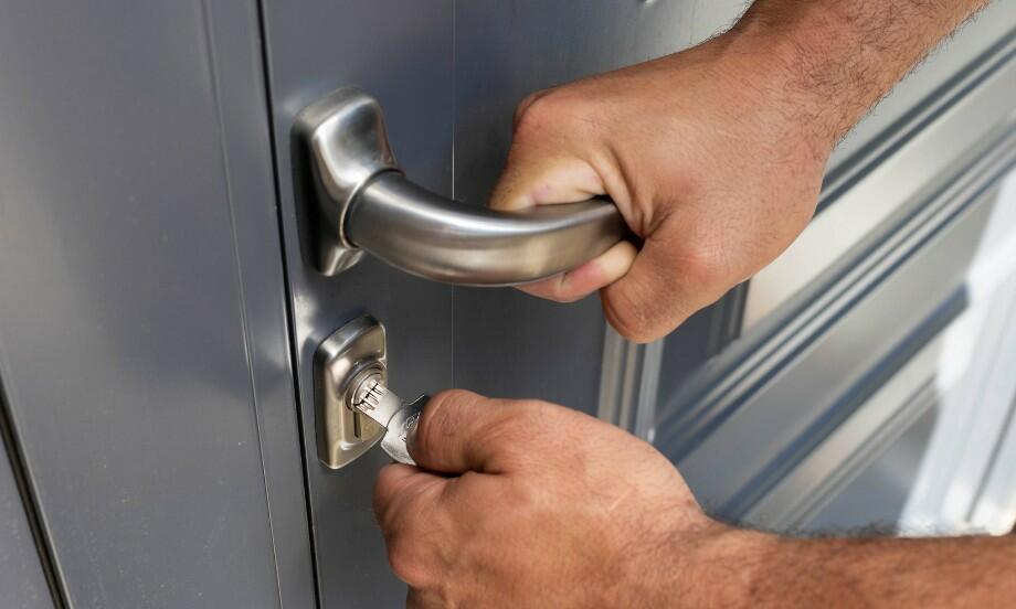 Bostik DIY Poland spray do drzwi teaser image