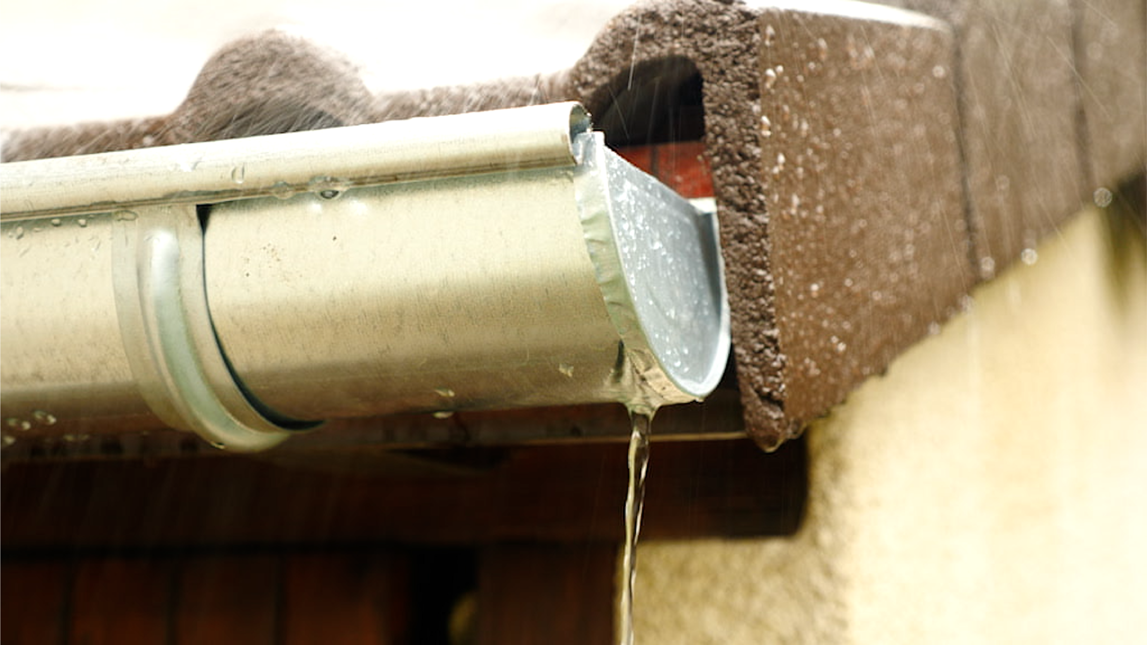 Bostik DIY Moldova Romania Waterstop repara suduri fisurate din jgheab TEASER IMAGE 920x522