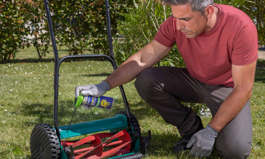 Bostik DIY Moldova Romania intretinerea masina de tuns iarba teaser image