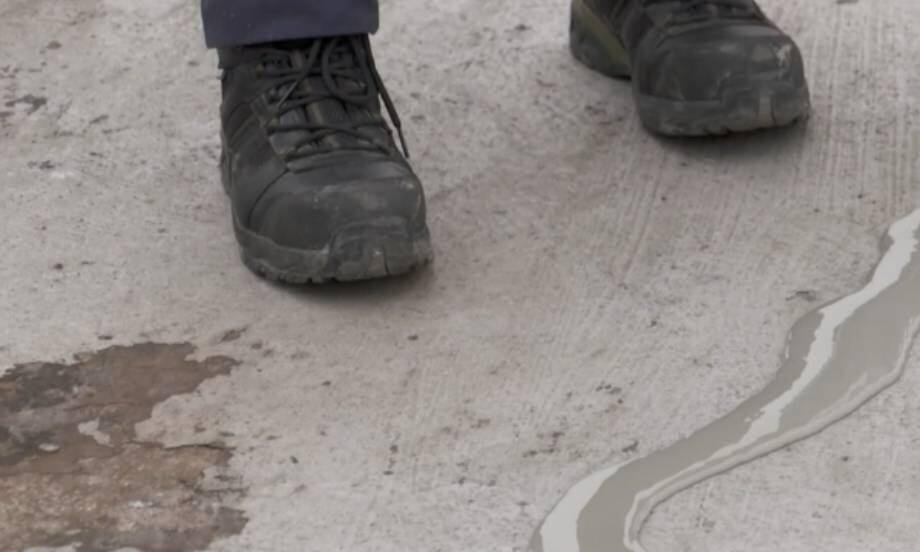 France tutorial repair crack floor teaser image