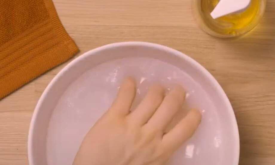 Poland Tutorial How to remove cyanoacrylate glue from skin teaser
