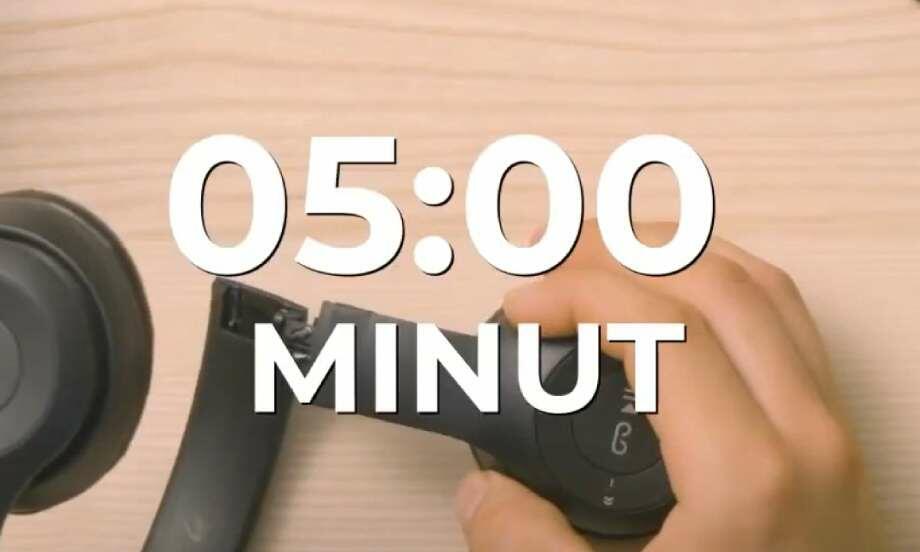 Poland Tutorial How to repair headphones teaser image