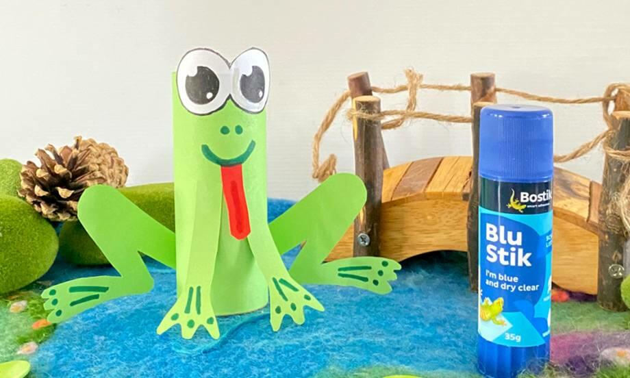 Australia tutorial toilet roll frog