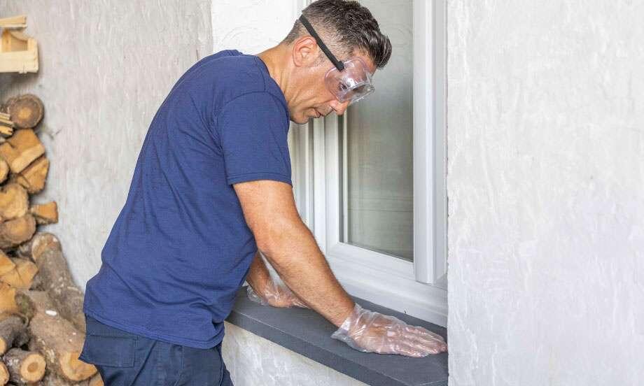 Romania how to bond window sills teaser image