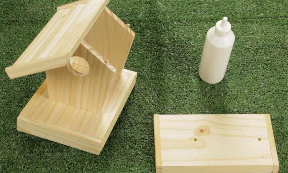 Romania how to repair birdhouse outdoor with d3 wood glue teaser image