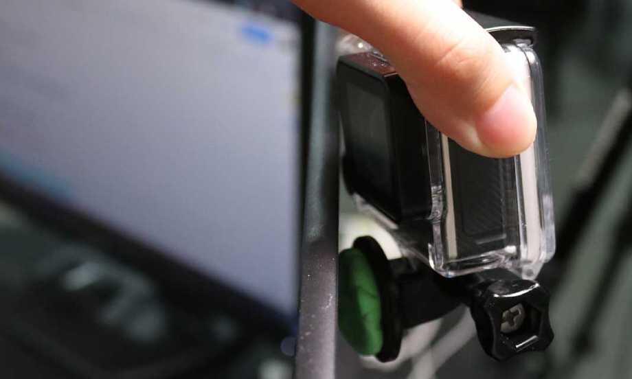 Hong Kong EN How To Mount Your Camera With Blu Tack Banner