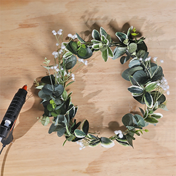 DIY Bostik Australia tutorials Wreath step 4