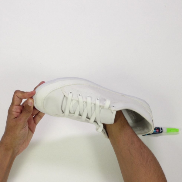 repair a shoe with instant glue