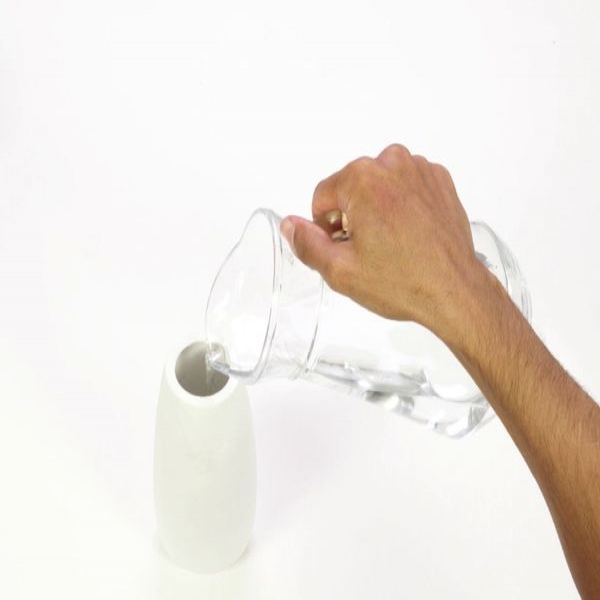 repair a vase with ultra-strong glue