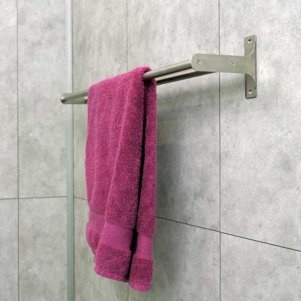 Bostik DIY Germany tutorial How to fix a towel rack step 5