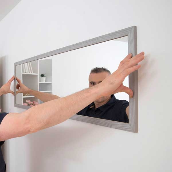 Bostik DIY Germany tutorial How to hang a mirror step 3
