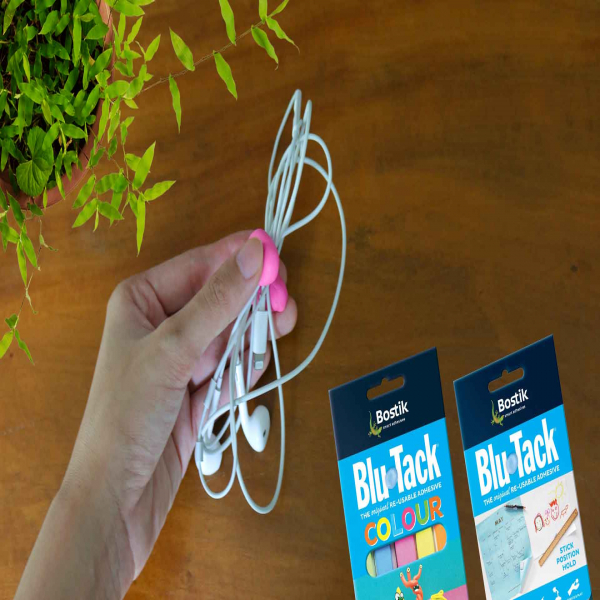 Bostik DIY Hong Kong Tutorial Quick And Easy Way To Organize Your Earphones With Blu Tack Colour Step 2