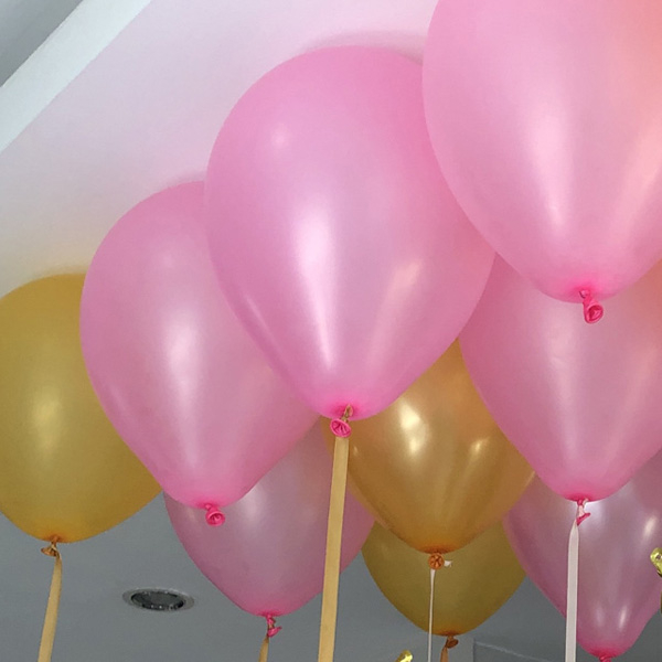 Bostik DIY PH Article How to Hang Party Balloons with Glu Dots step 2