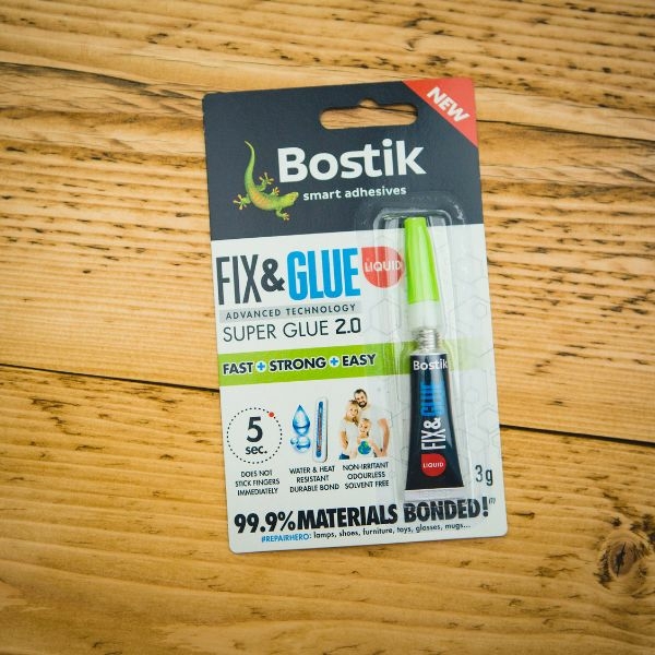 DIY Bostik UK Repair & Assembly - Fix & Glue Liquid application
