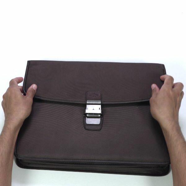 Bostik-DIY-Australia-Ideas-Inspiration-Repair-a-Bag-step-6