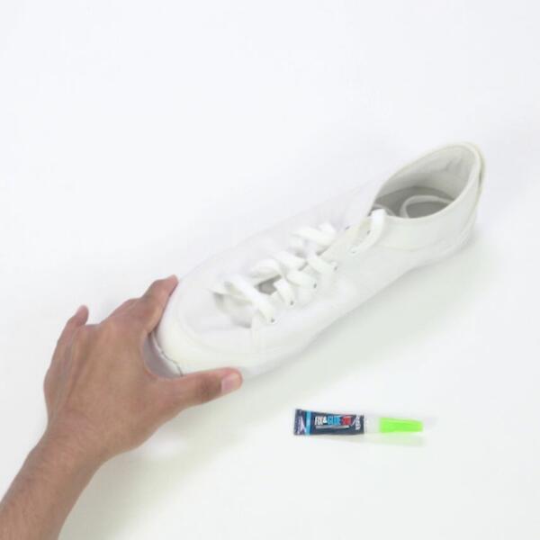 Bostik DIY Hungary Ideas Inspiration Repair a Shoes Sole step 1