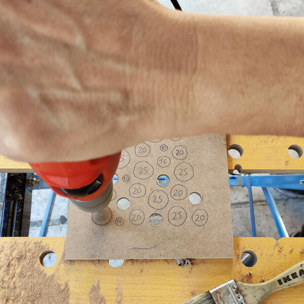 Bostik DIY Greece Tutorial TreeLight Image 1080x1080 02