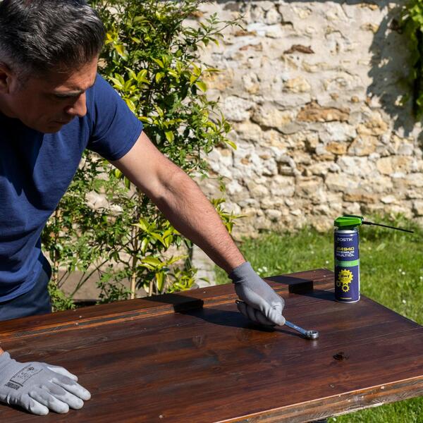 Bostik DIY Poland sposob na zapieczona srube step 4