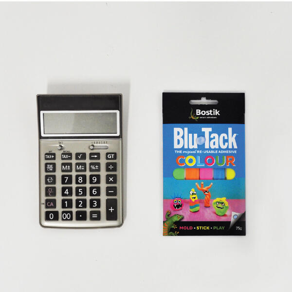 Bostik DIY Hong Kong Mandarin Chinese tutorial blu tack calculator Step 1