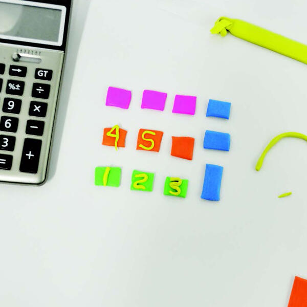 Bostik DIY Hong Kong Mandarin Chinese tutorial blu tack calculator Step 3