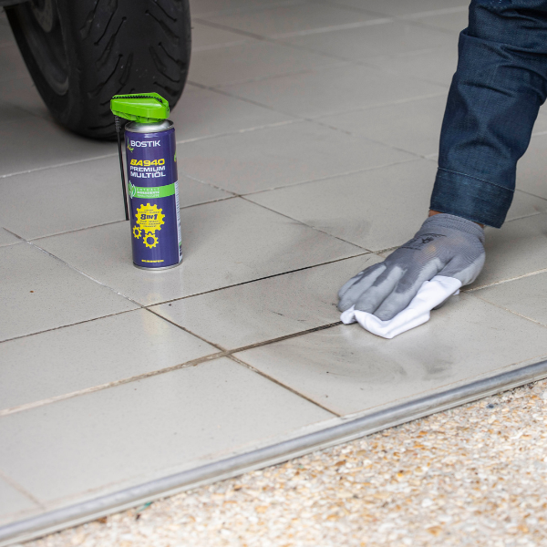 Bostik DIY Moldova Romania Protect curatare step 10