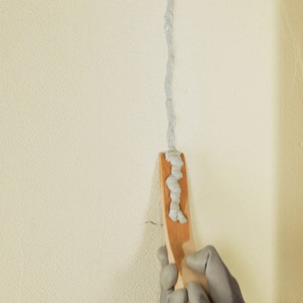 Bostik DIY Moldova Romania Pu 811 Cum repari fisura din perete pas 7