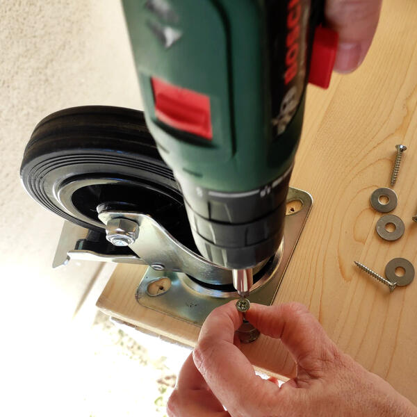 Bostik DIY Greece Tutorial Trolley Image 1080x1080 12