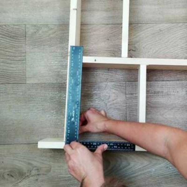 Bostik-DIY-Greece-tutorial-kitchen-shellf-step-7