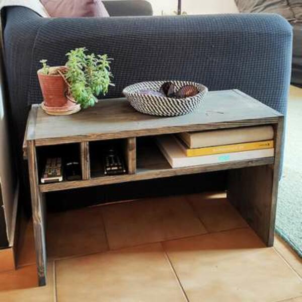 Greece tutorial living room table banner image step 14