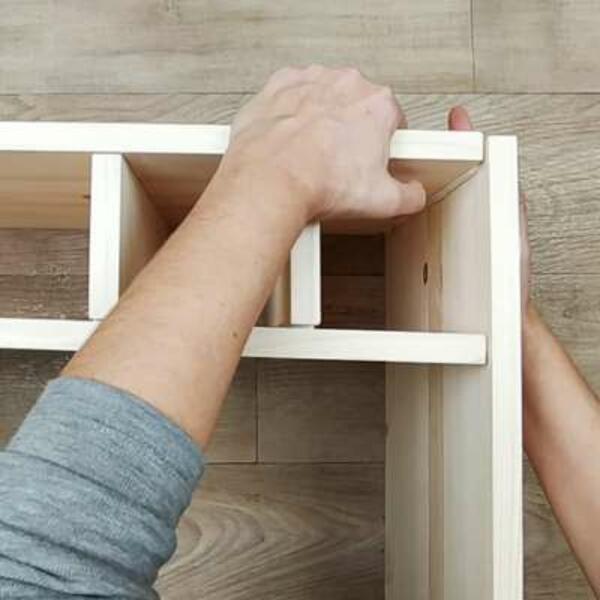 Greece tutorial living room table banner image step 9