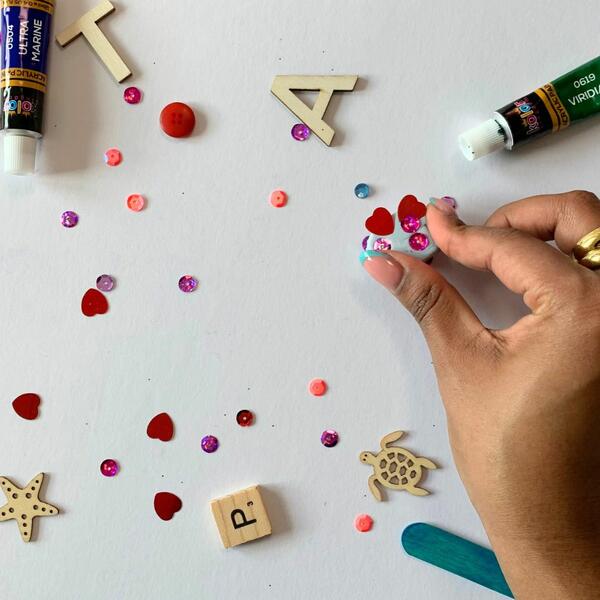 bostik-diy-uk-ideas-inspo-blu-tack-cleaning-4.jpg