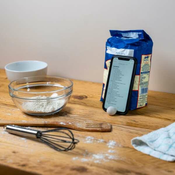 UK create blu tack white cooking phone hack