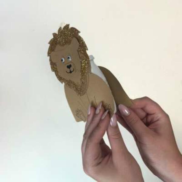 UK Ideas & Inspiration - DIY animal pencil pot 6