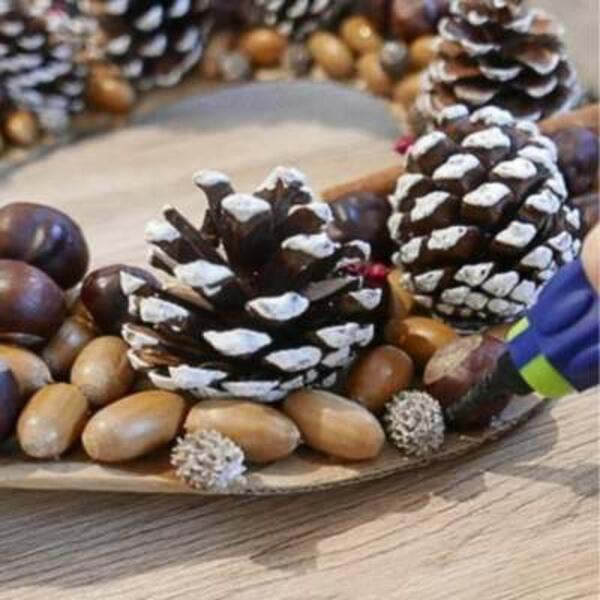 UK ideas DIY Christmas wreath 3