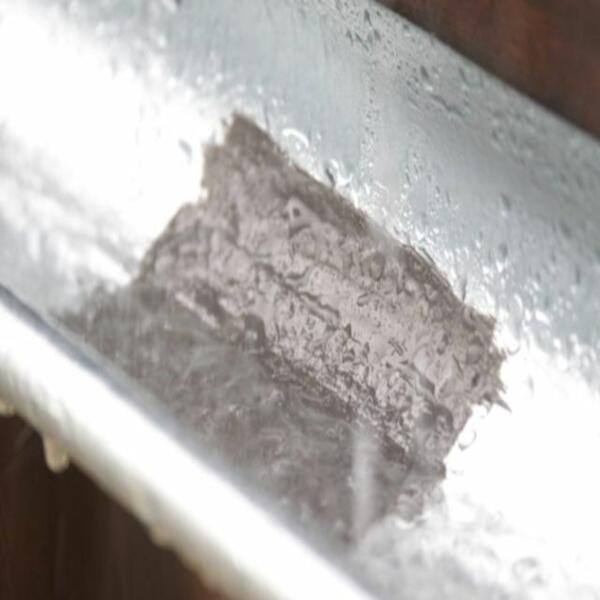 France tutorial repairing cracked roof gutters Step 3