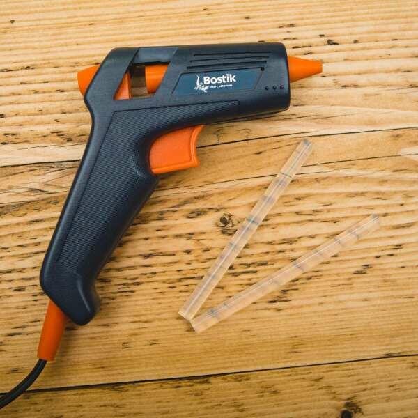 Ireland Hot Melt Glue Gun Packshot 2