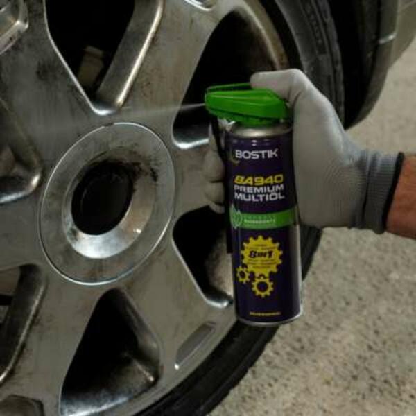 Poland Cleaning tyres and rims step 2