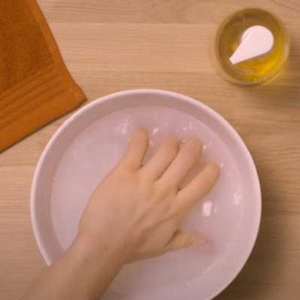 Poland Tutorial How to remove cyanoacrylate glue from skin step 1