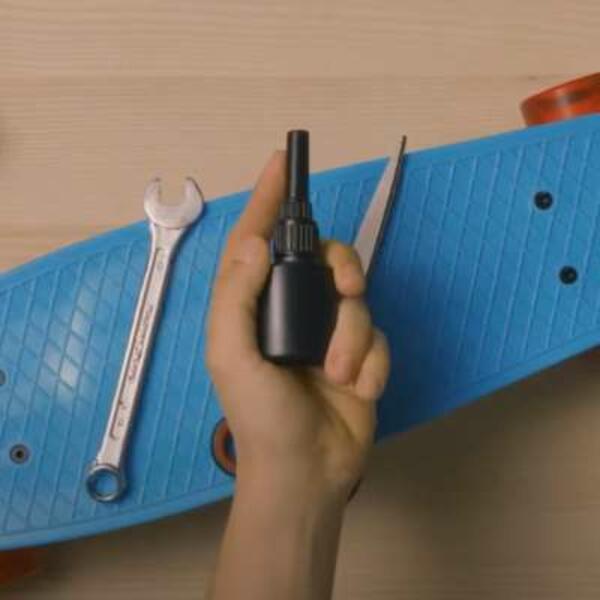 Poland Tutorial How to secure the screw step 1