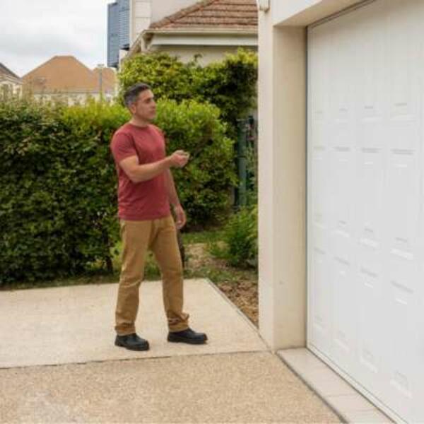 Poland lubricant garage door sliding door step 3