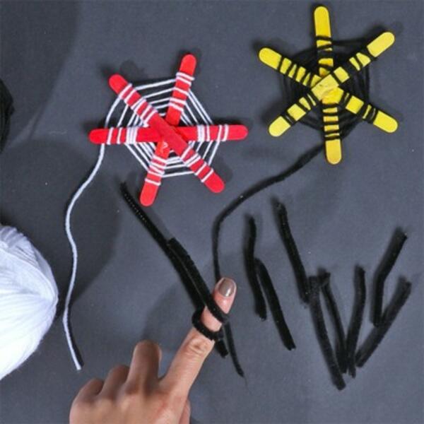 Australia halloween spiders step 5