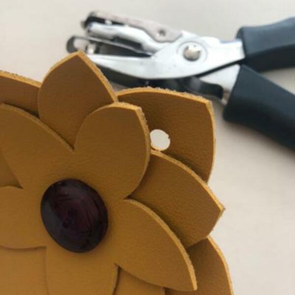 Philippines make leather flower charms Step 4