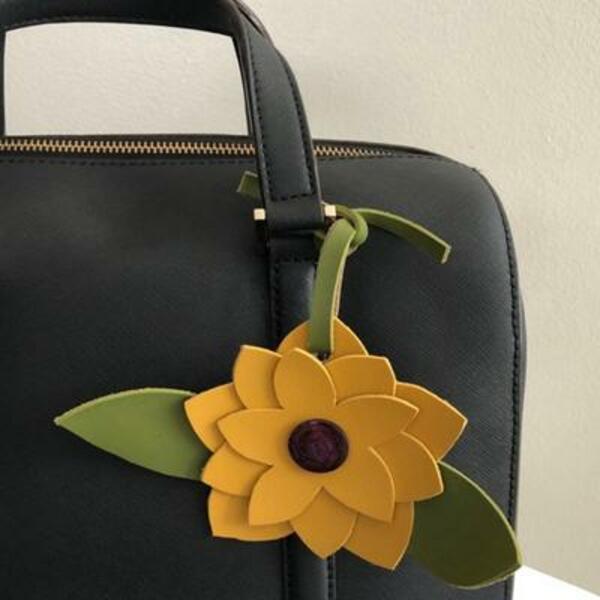 Philippines make leather flower charms Step 6